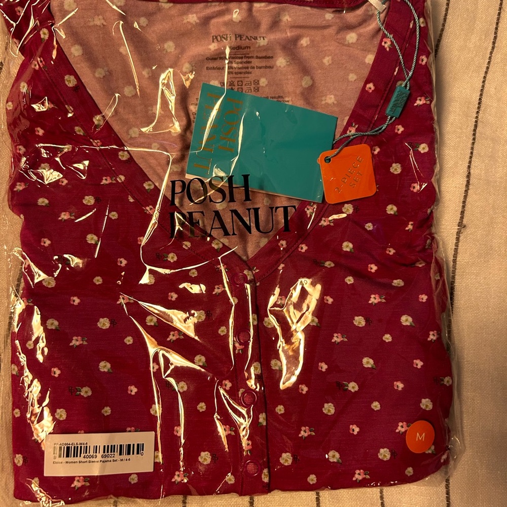 Posh peanut pajamas short sleeve loungewear M